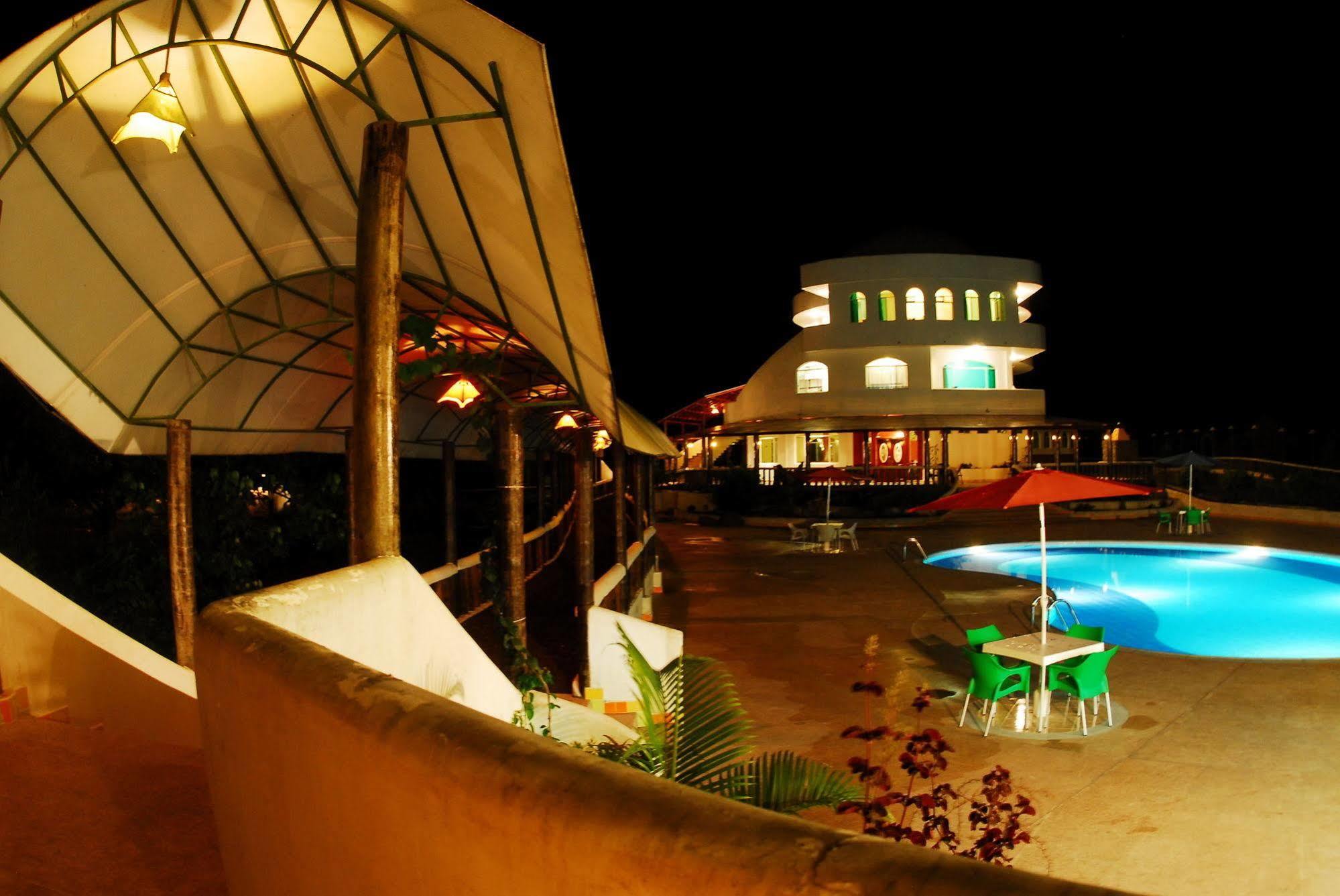 ホテル Hacienda Rio Blanco San Miguel de los Bancos エクステリア 写真